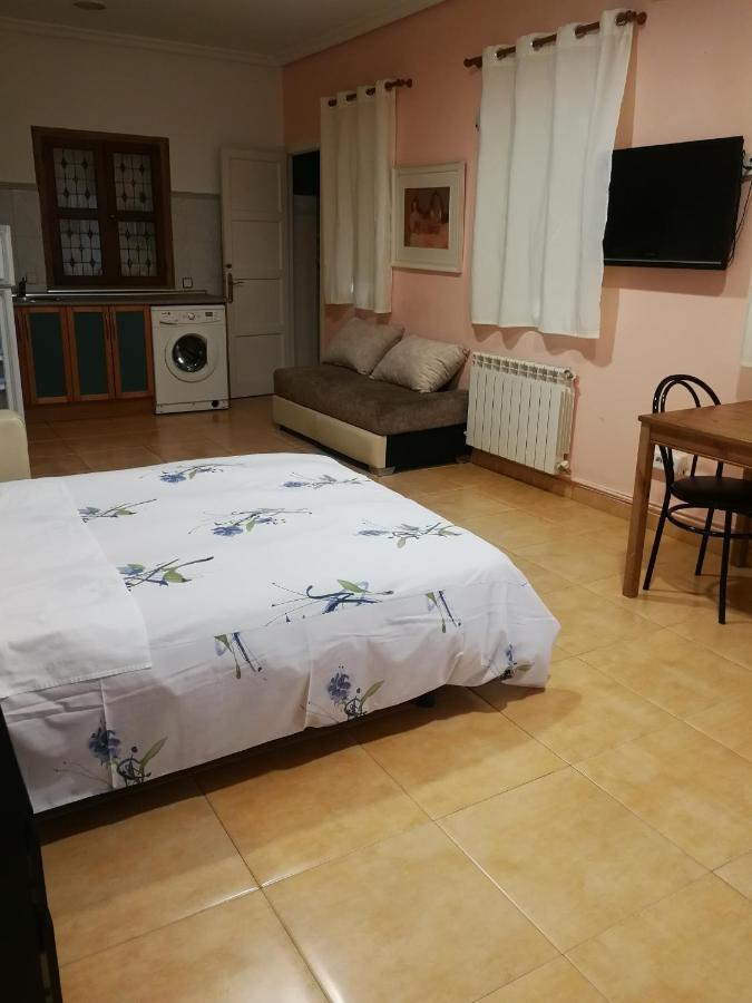 Pension Navarra Madrid Dış mekan fotoğraf